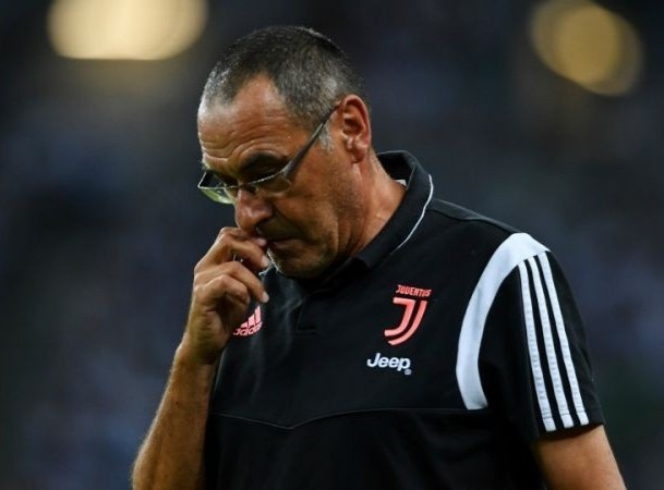 Bi loai khoi Champions League, Juventus sa thai HLV Sarri hinh anh