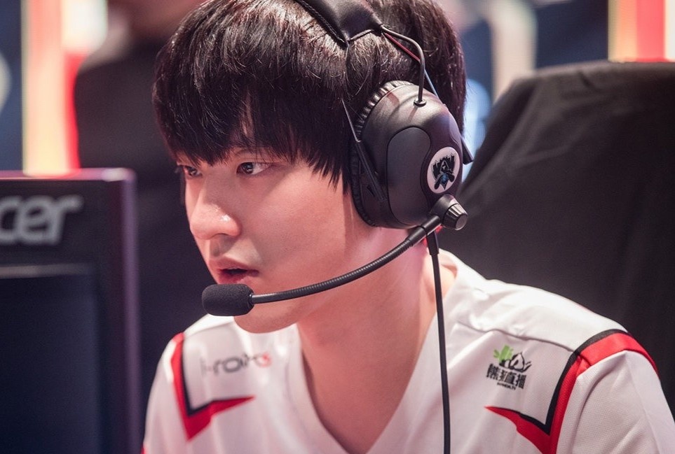 Ve lich lam cua game thu vao top 100 nguoi dep trai nhat chau A hinh anh