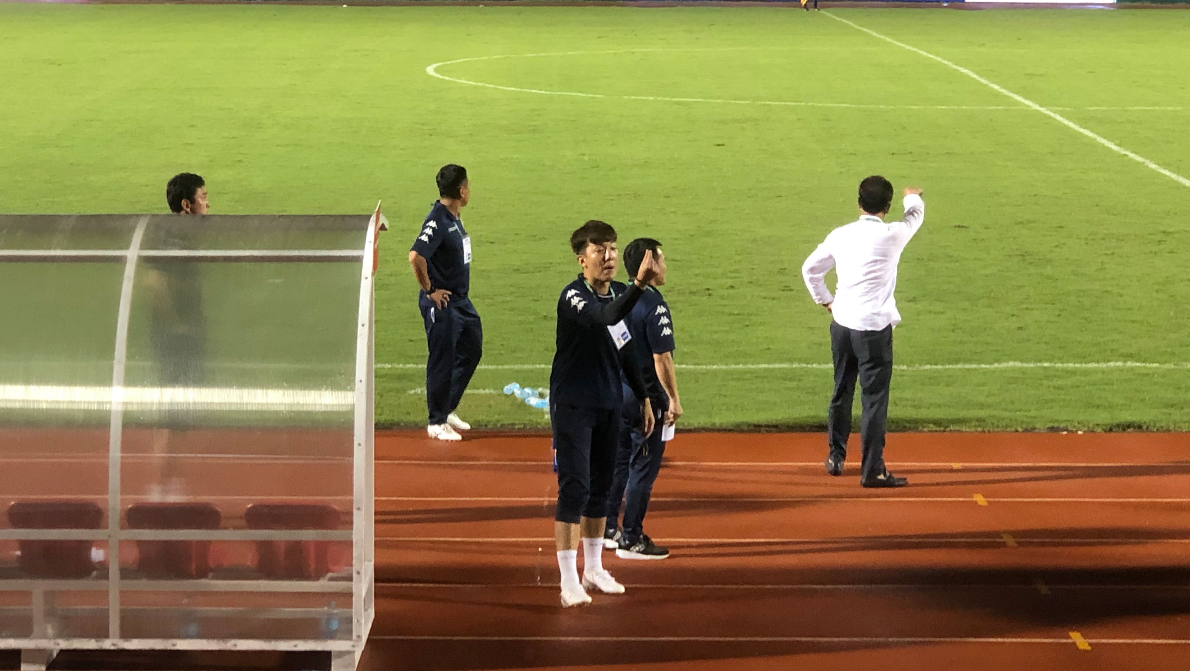 tro ly hlv chung bi phat anh 1