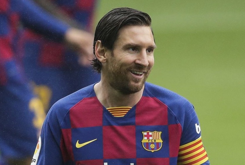 Romano: 'Messi dong y o lai Barca va giam luong' hinh anh