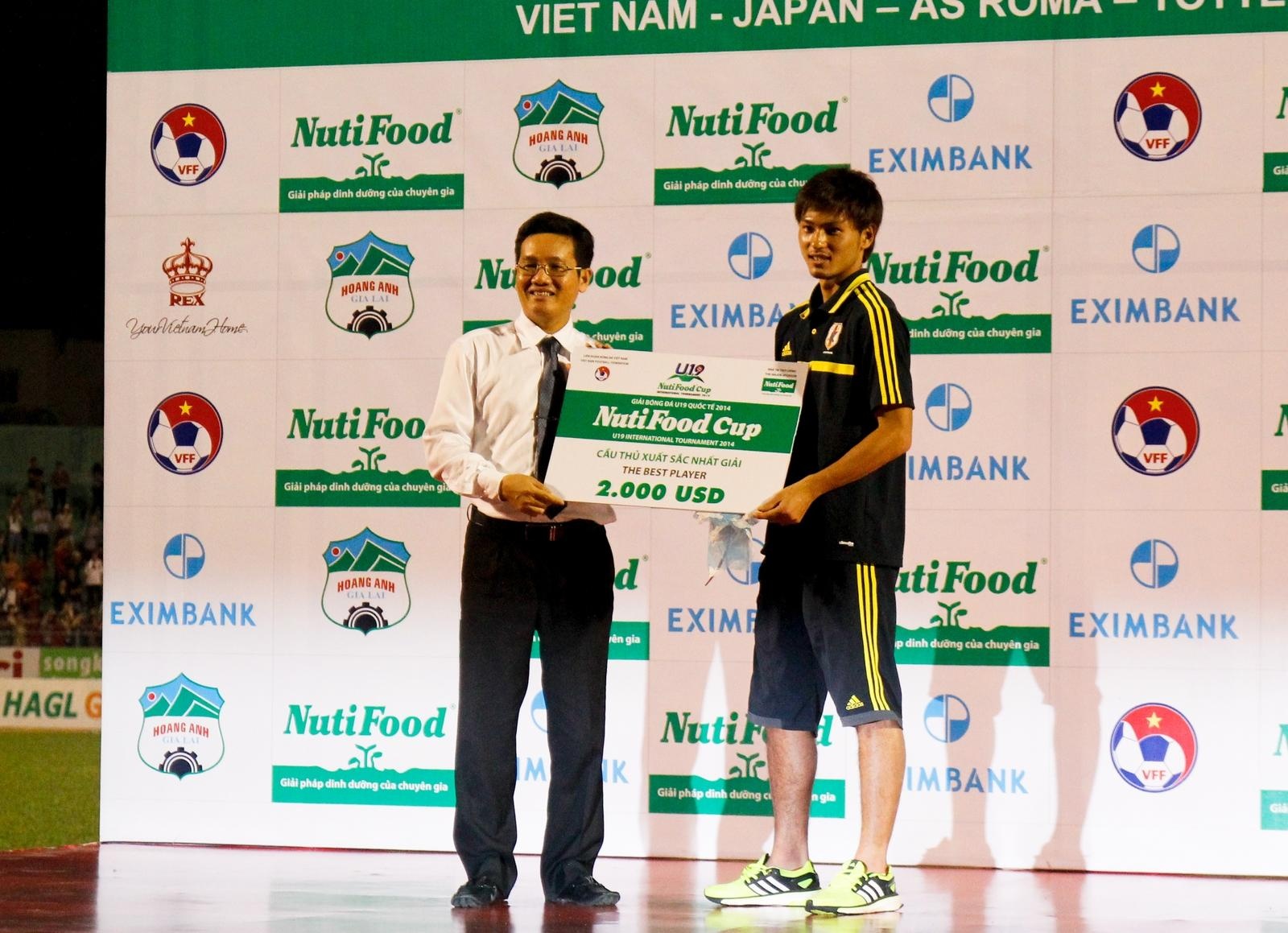 ngoai hinh cua minamino anh 1