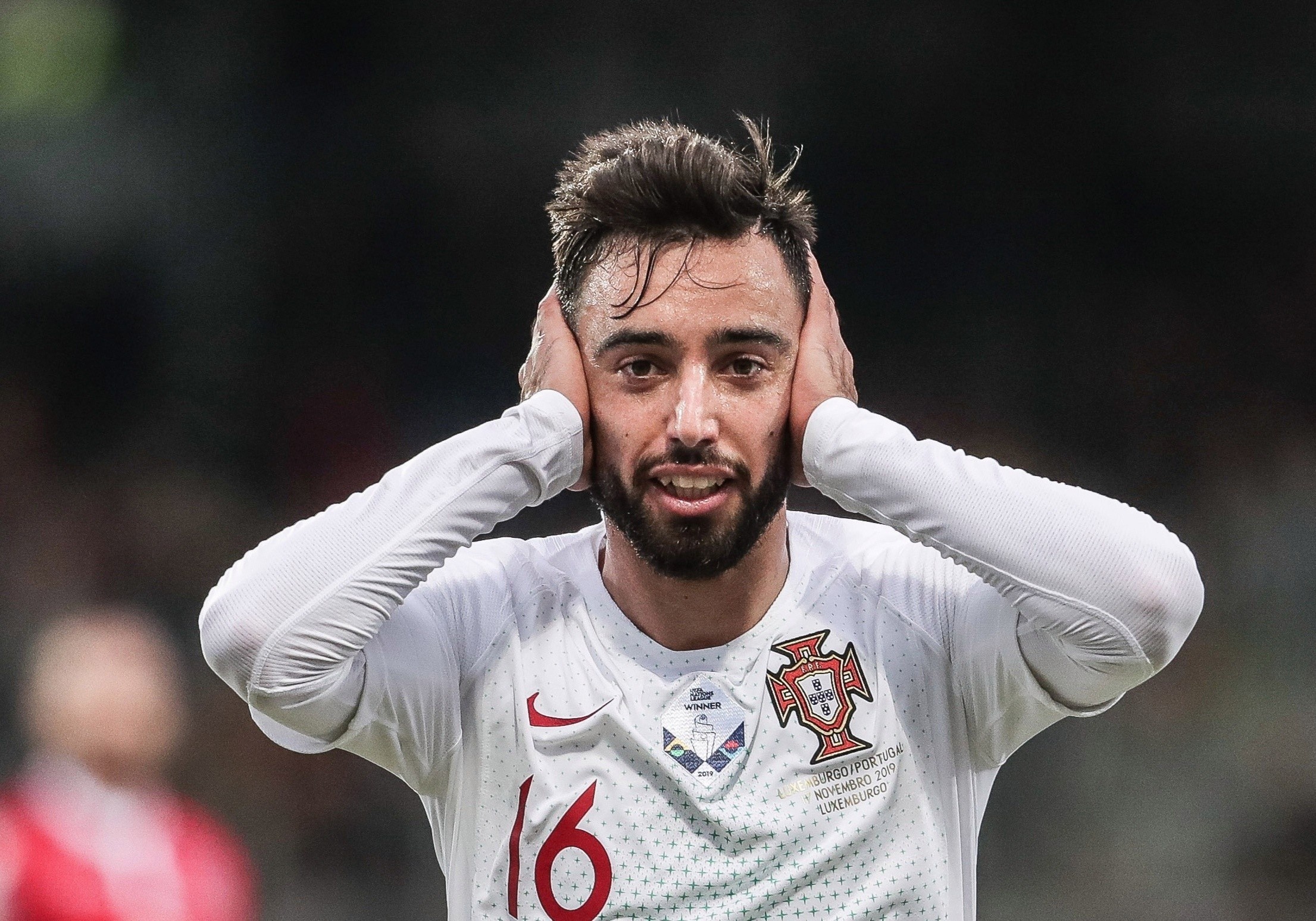 Bruno Fernandes luyen sut xa de chuan bi cho Nations League hinh anh