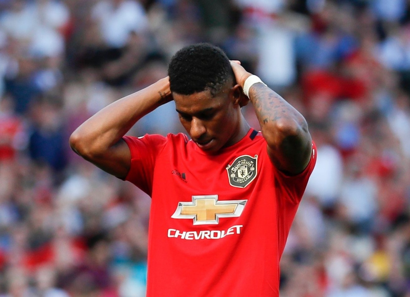 Rashford xu ly ruom ra trong buoi tap cua MU hinh anh