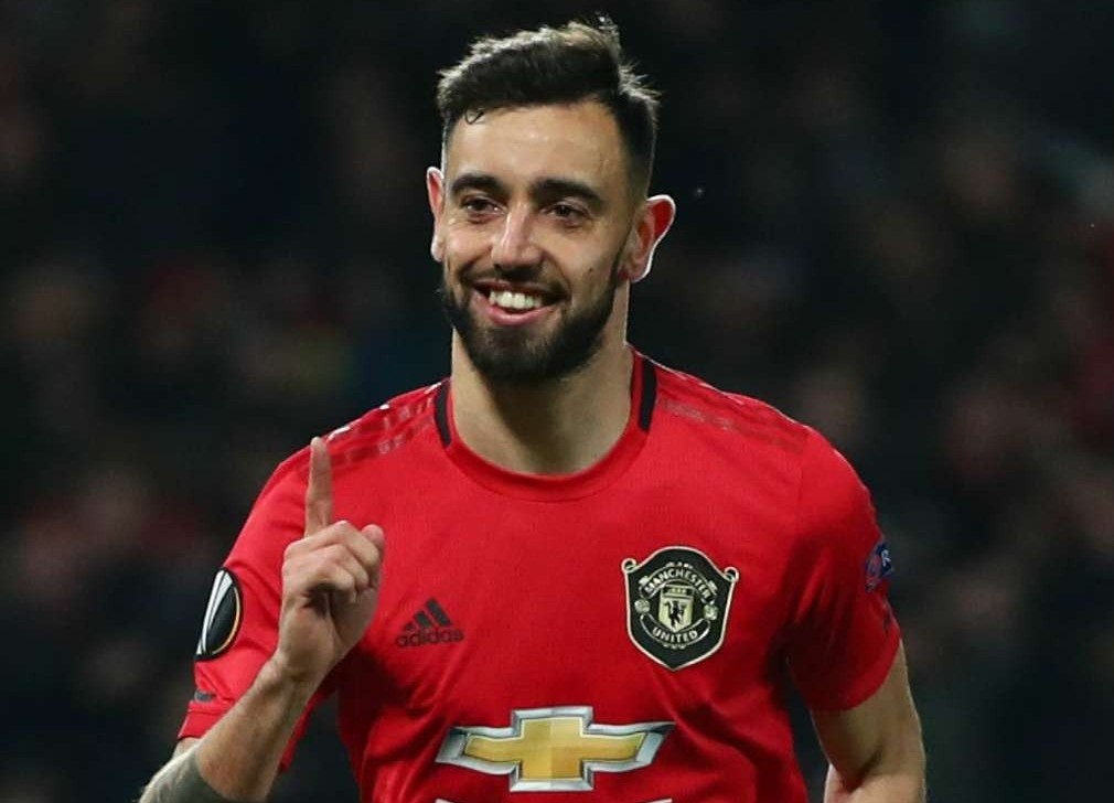 Bruno Fernandes tai lap thanh tich cua Ronaldo sau 12 mua hinh anh