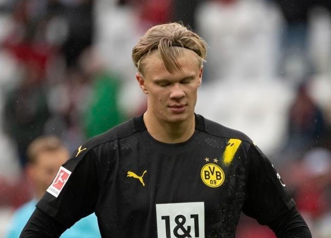 Dortmund thua Augsburg du cam bong 80% hinh anh