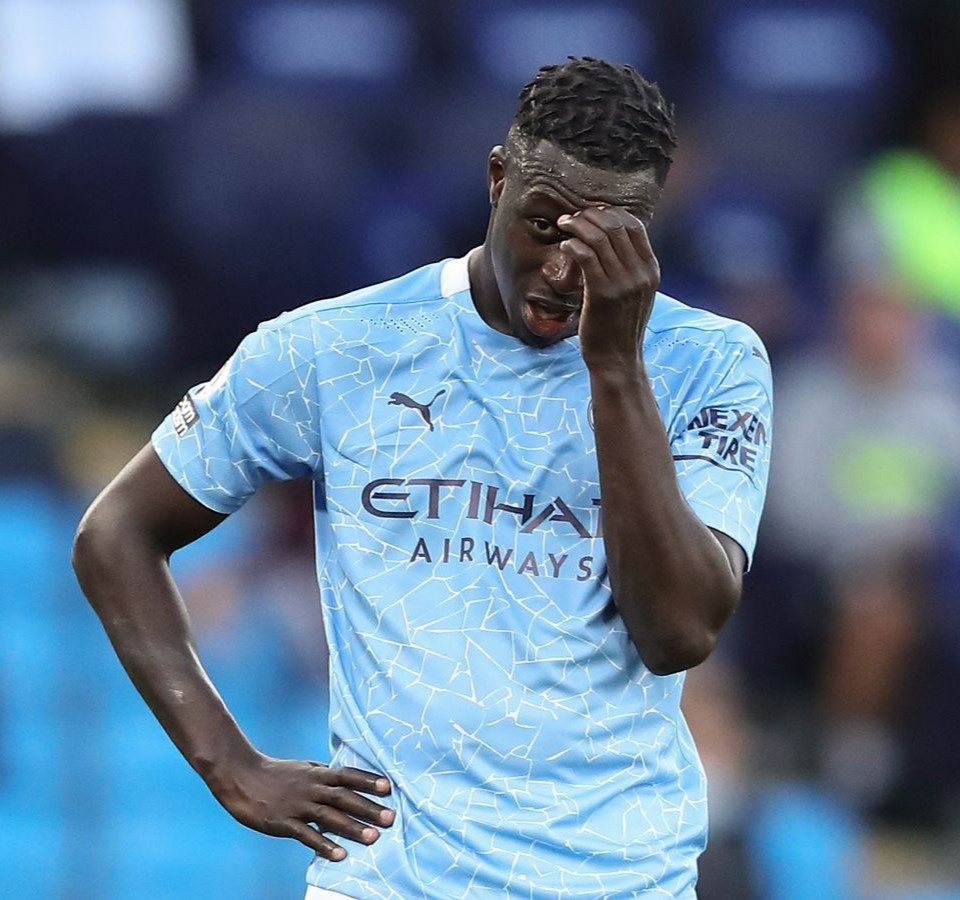 hang phong ngu man city anh 1