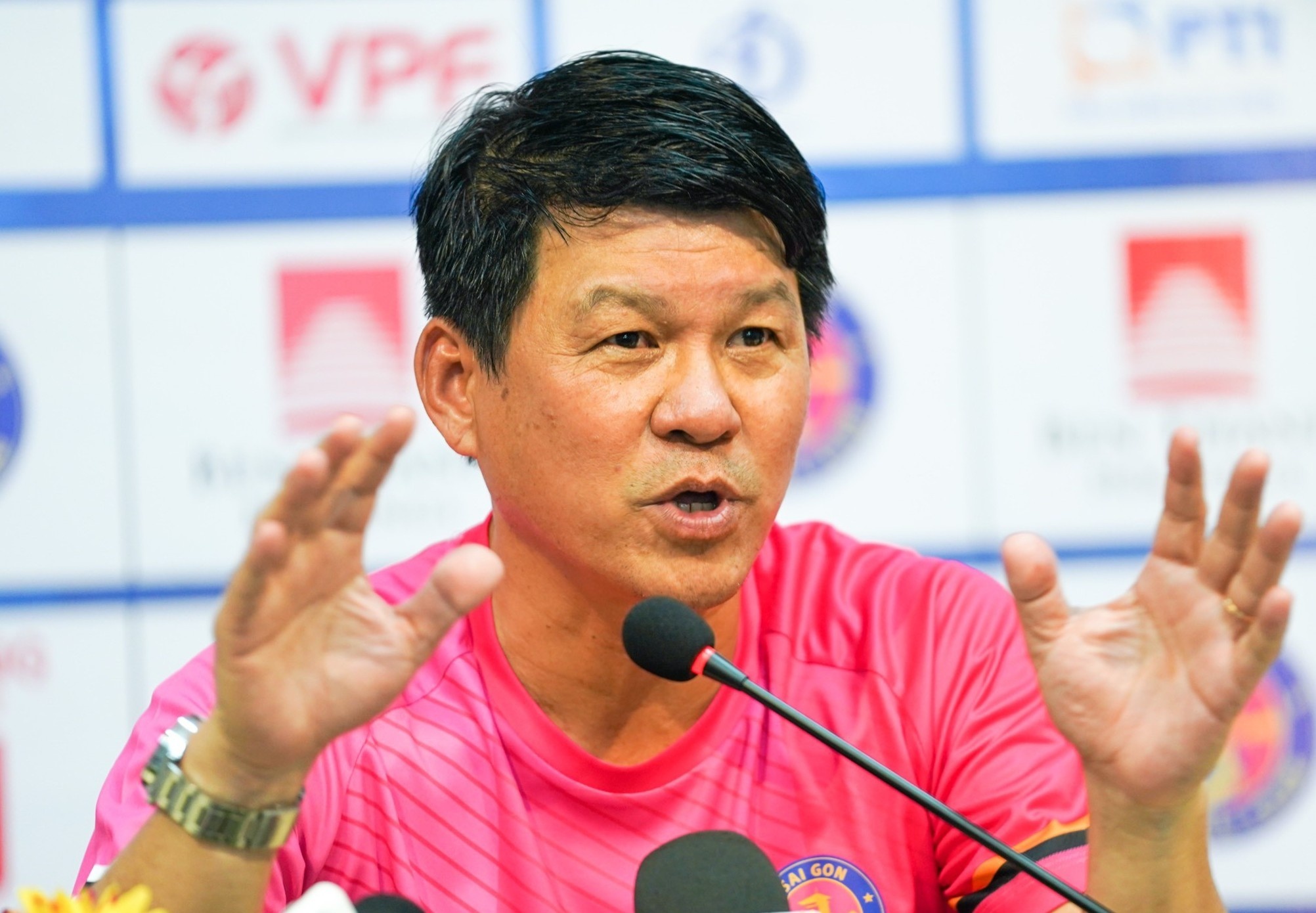 HLV doi Sai Gon: 'Chung toi la CLB phong ngu hay nhat V.League' hinh anh
