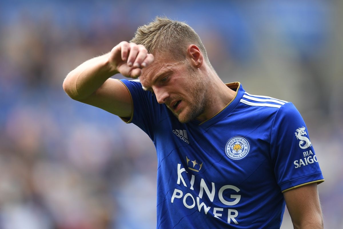 Leicester thua 0-3 tren san nha hinh anh