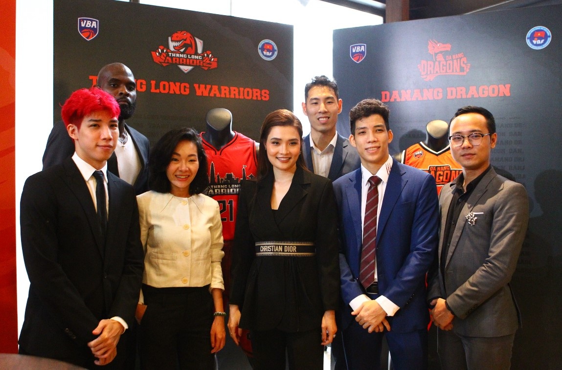 Cau thu bong ro Viet Nam se co dieu kien thi dau chuan quoc te hinh anh