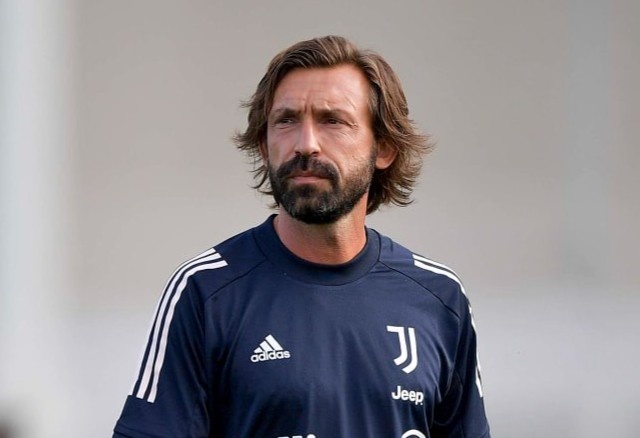 Pirlo the hien ky thuat trong tran dau cua ban huan luyen Juventus hinh anh