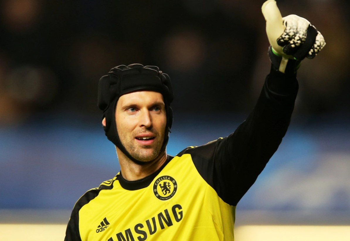 Petr Cech tro tai truoc cac thu mon cua Chelsea hinh anh