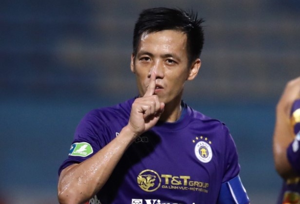 Vi sao Van Quyet choi noi bat nhung van bi thay Park ngo lo? hinh anh