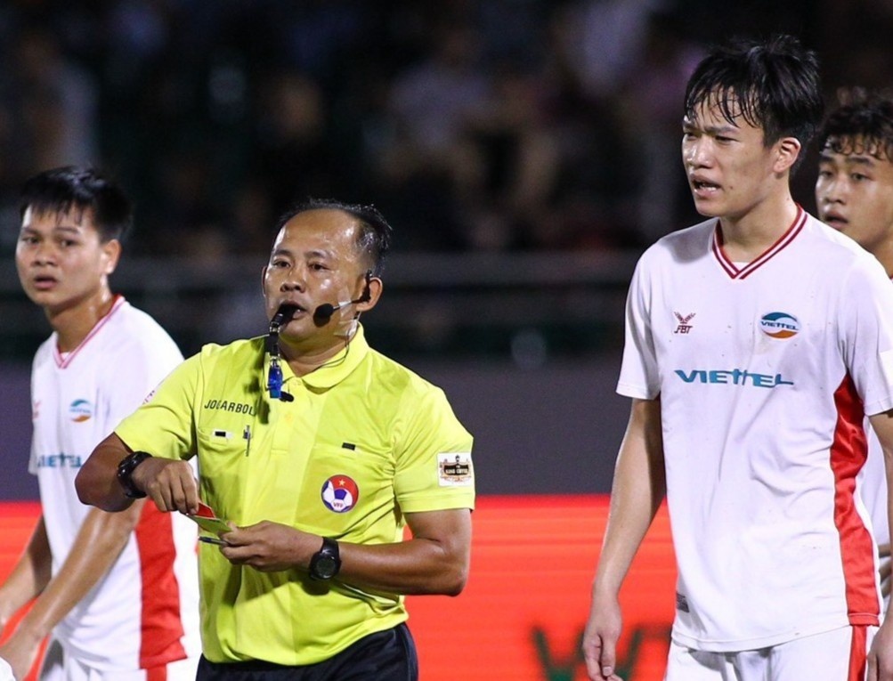 CLB TP.HCM va Viettel cung phan ung trong tai vi pha rut nham the hinh anh