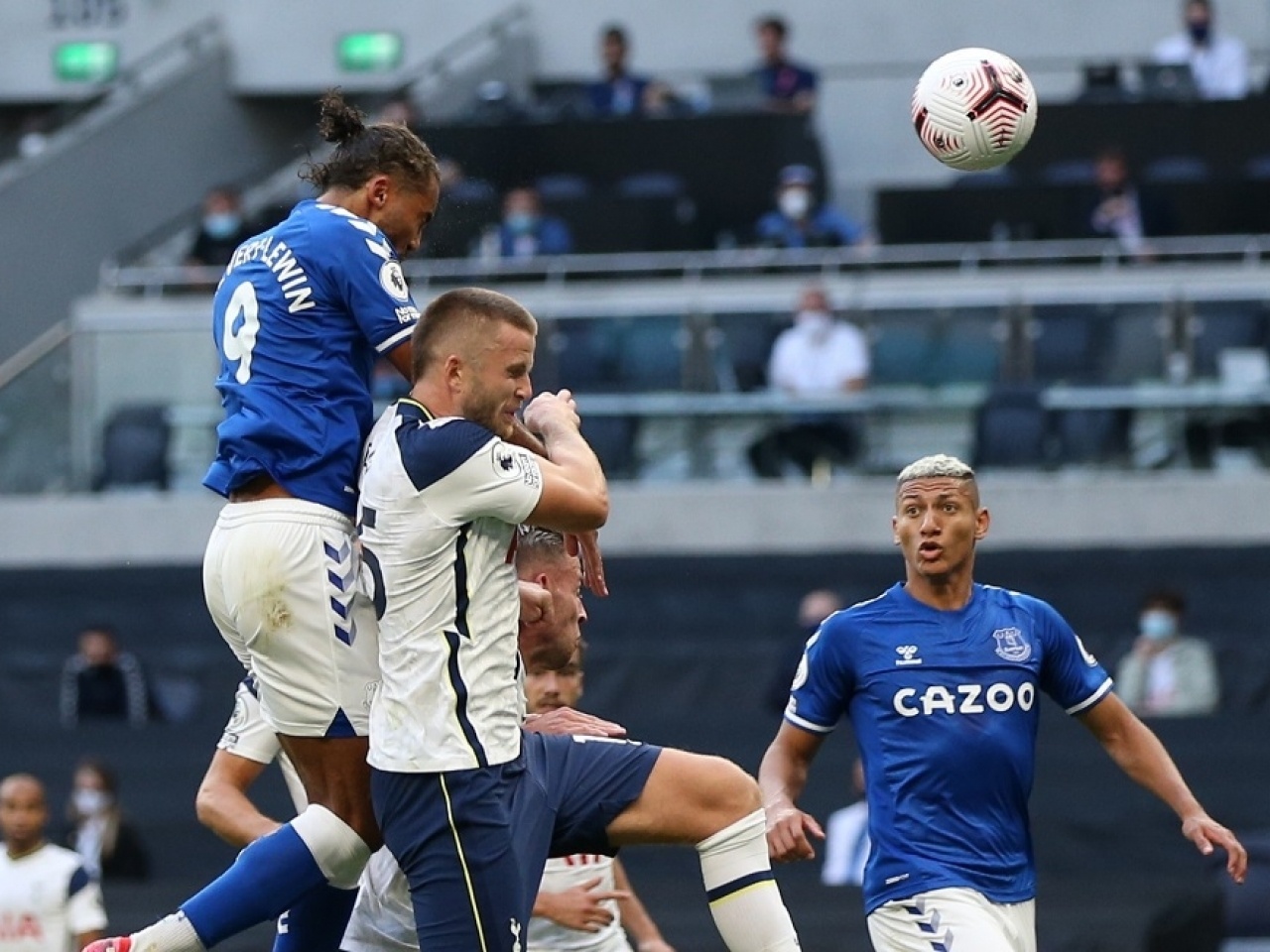 giai ma calvert-lewin anh 4