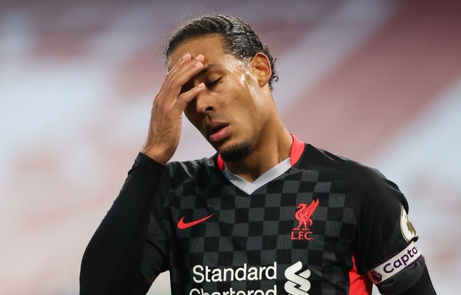 Su kieu ngao dang lam hai Van Dijk va Liverpool hinh anh