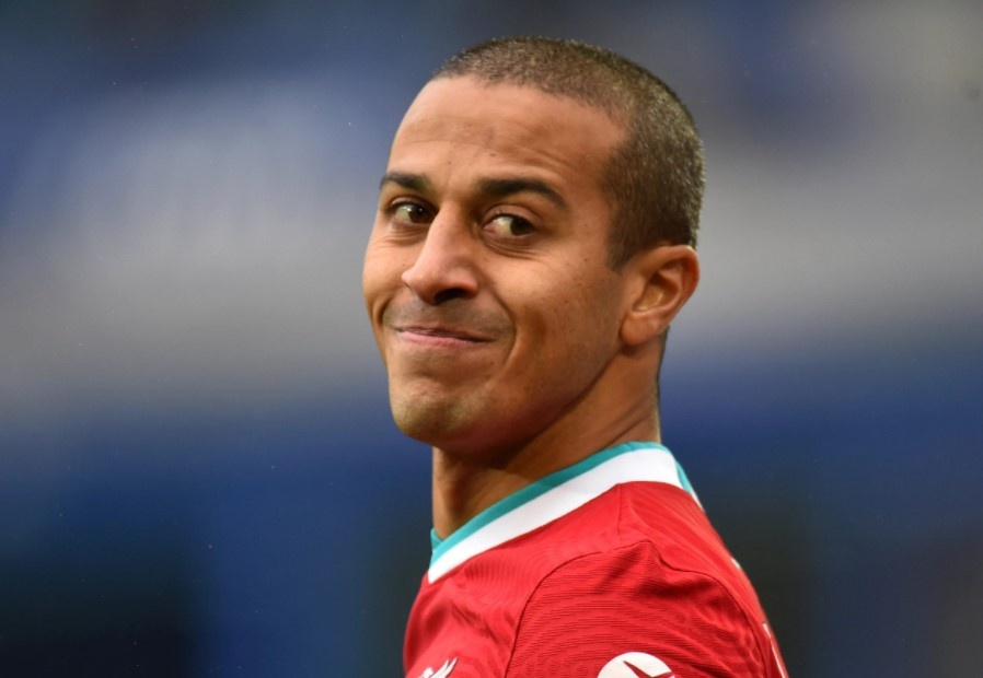 Dang cap va net dep cua Thiago bi che mo boi VAR hinh anh