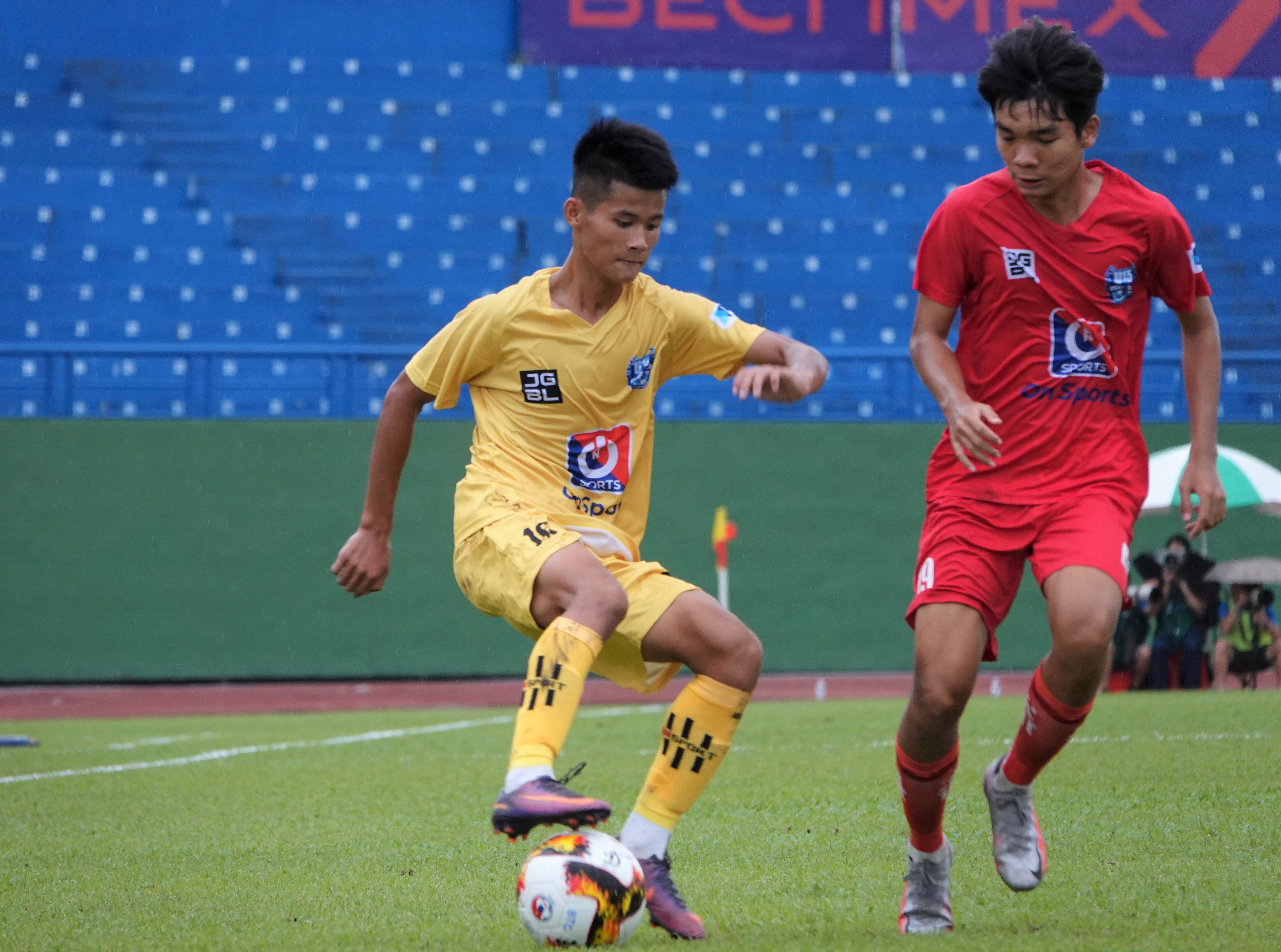 nguoi hung cua u15 slna noi nong anh 8