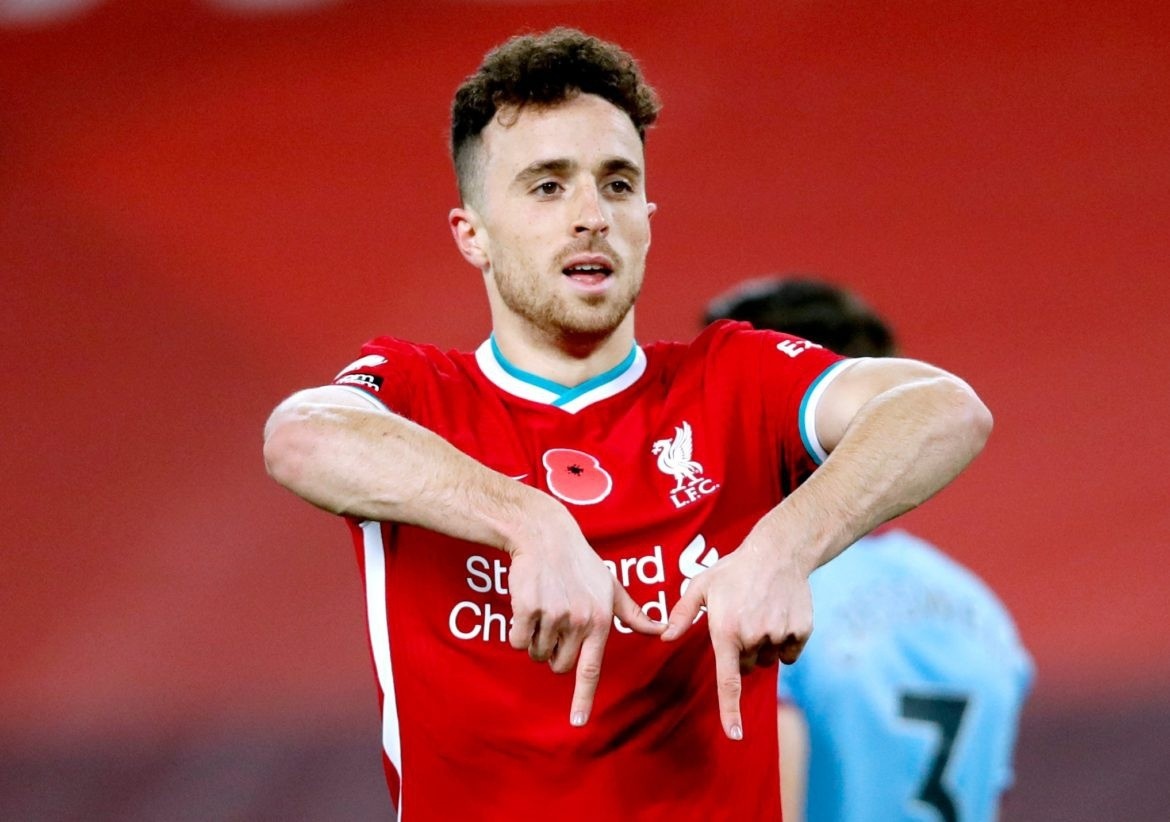 Diogo Jota - nguoi san sang chia lua cho Ronaldo hinh anh