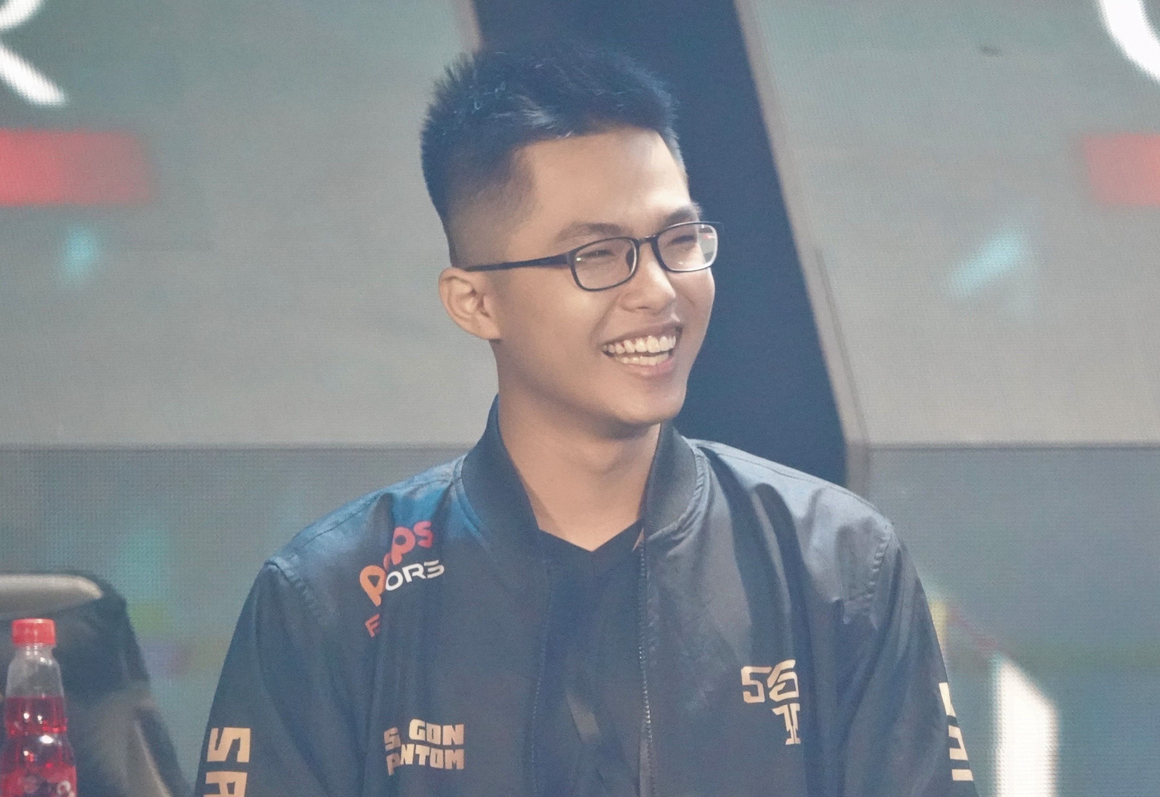 Lai Bang: 'Chung toi can chinh phuc giai quoc te nhu Team Flash' hinh anh