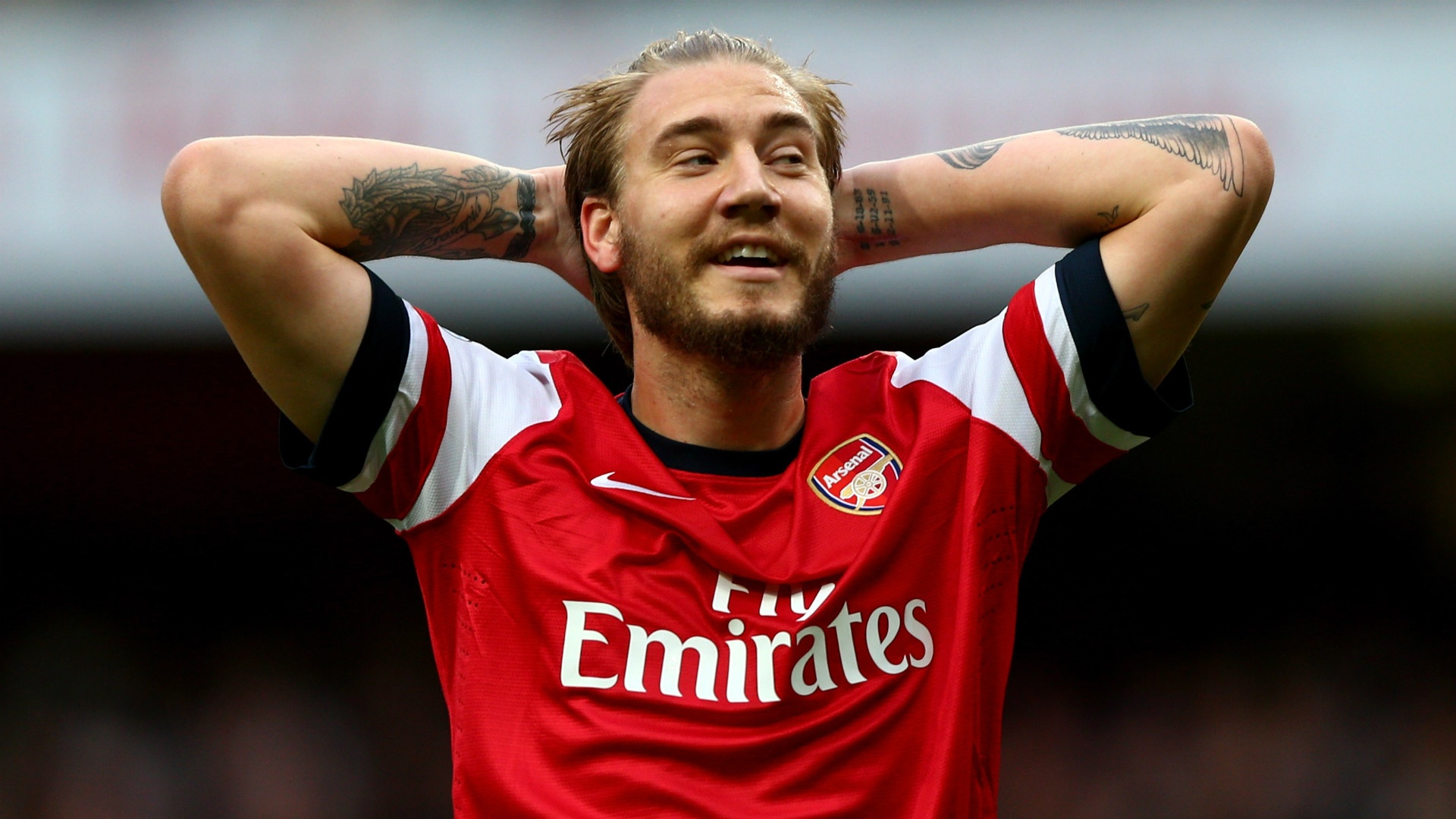 Bendtner tiet lo qua khu nghien co bac hinh anh