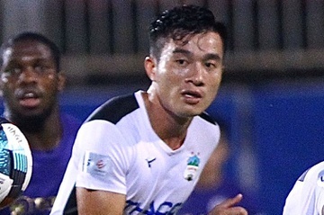 Hong Linh Ha Tinh chieu mo hai cau thu HAGL hinh anh