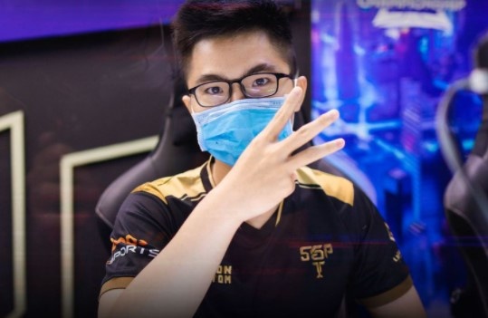 Nha vo dich Lien quan Viet Nam nguoc dong truoc doi Thai Lan hinh anh