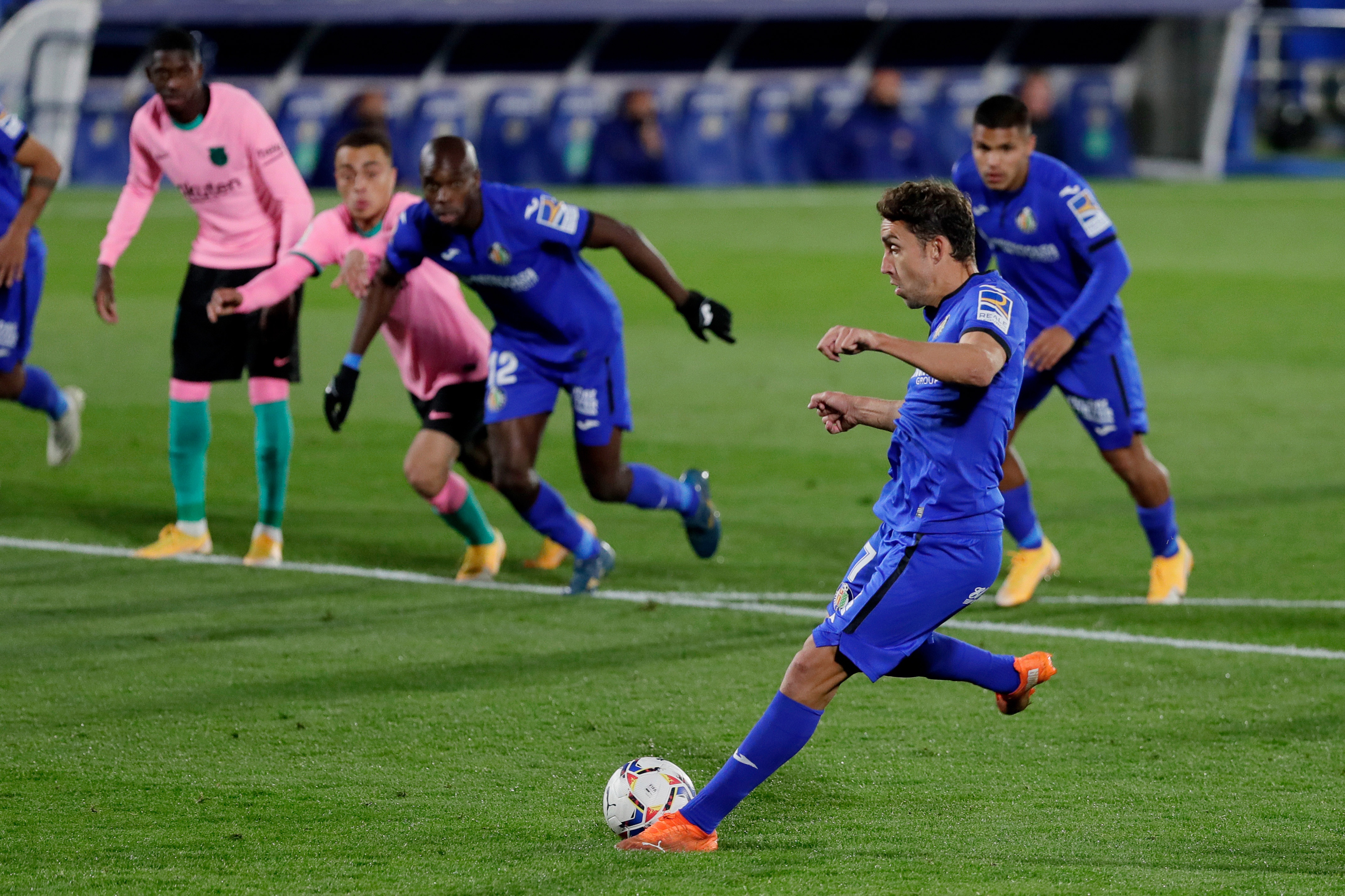 thong ke dang bao dong cua barca anh 5