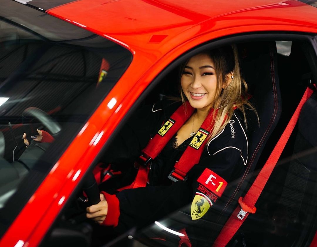 nu tay dua 23 tuoi anh 1