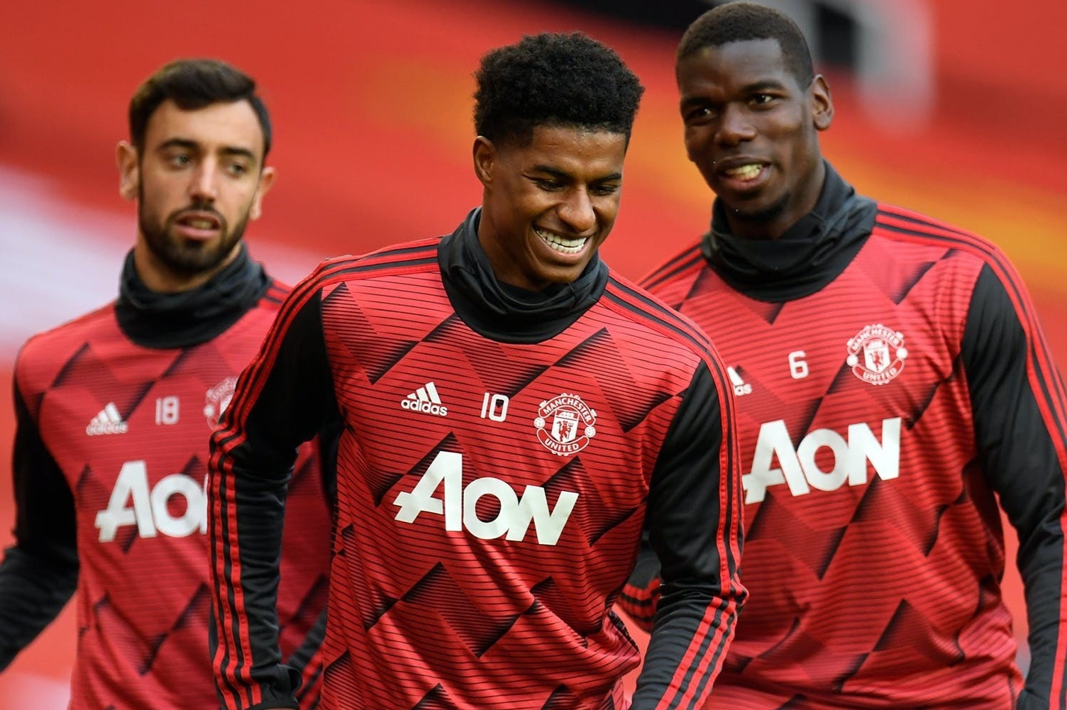 'MU dang co nhieu nhan to dinh doat tran dau' hinh anh