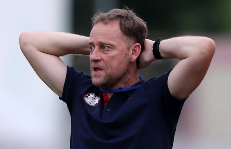 Rui ro cho HLV Polking o CLB TP.HCM hinh anh