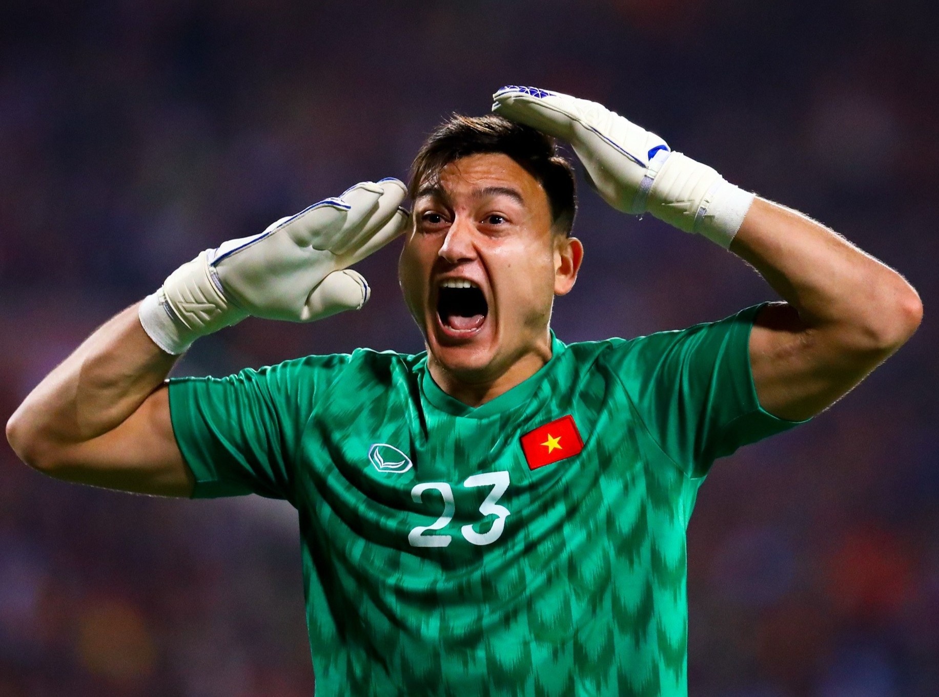 Van Lam bat chinh thay Tan Truong o tran gap Australia hinh anh