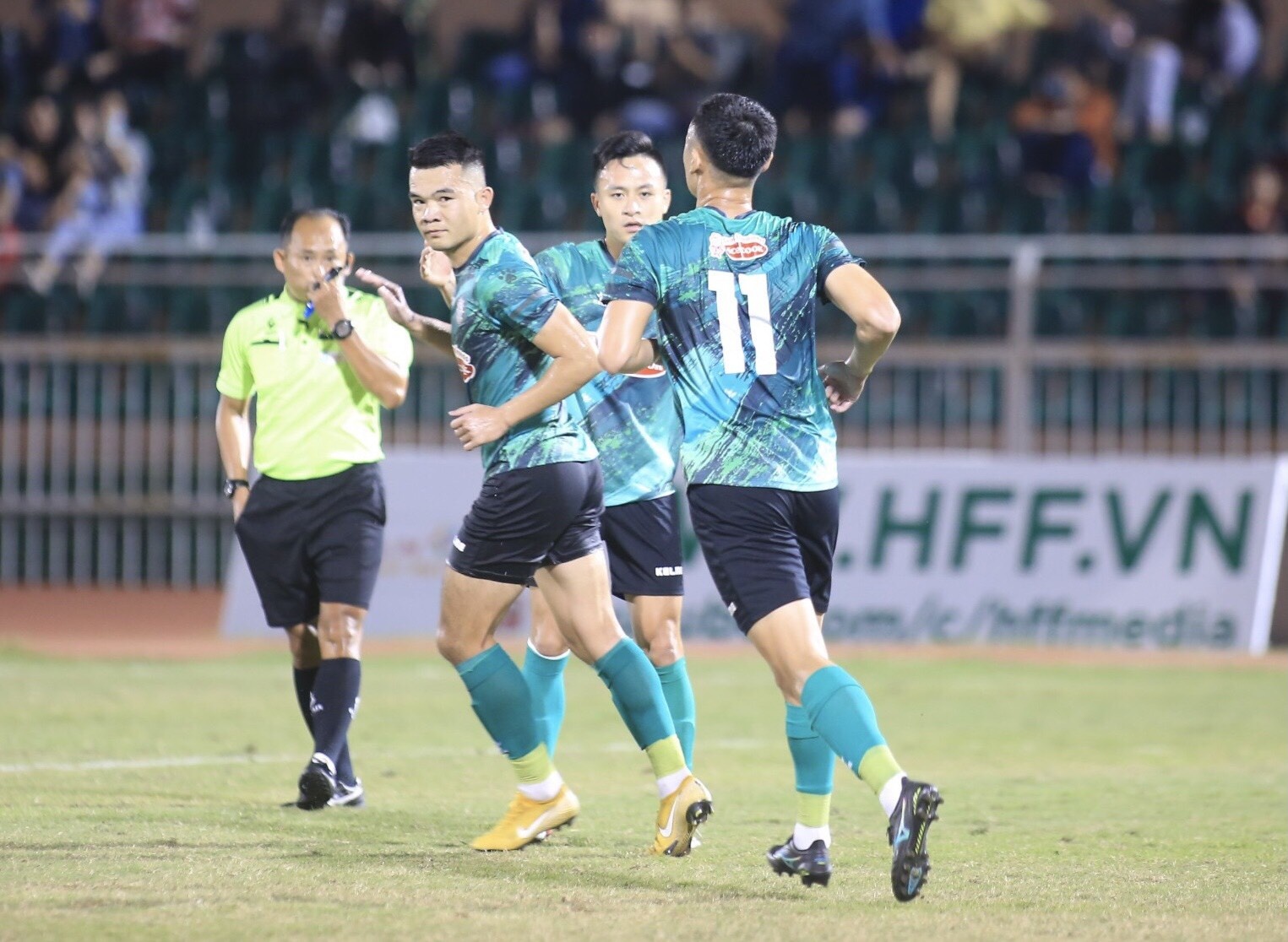 Kha nang trien khai bong cua CLB TP.HCM hinh anh