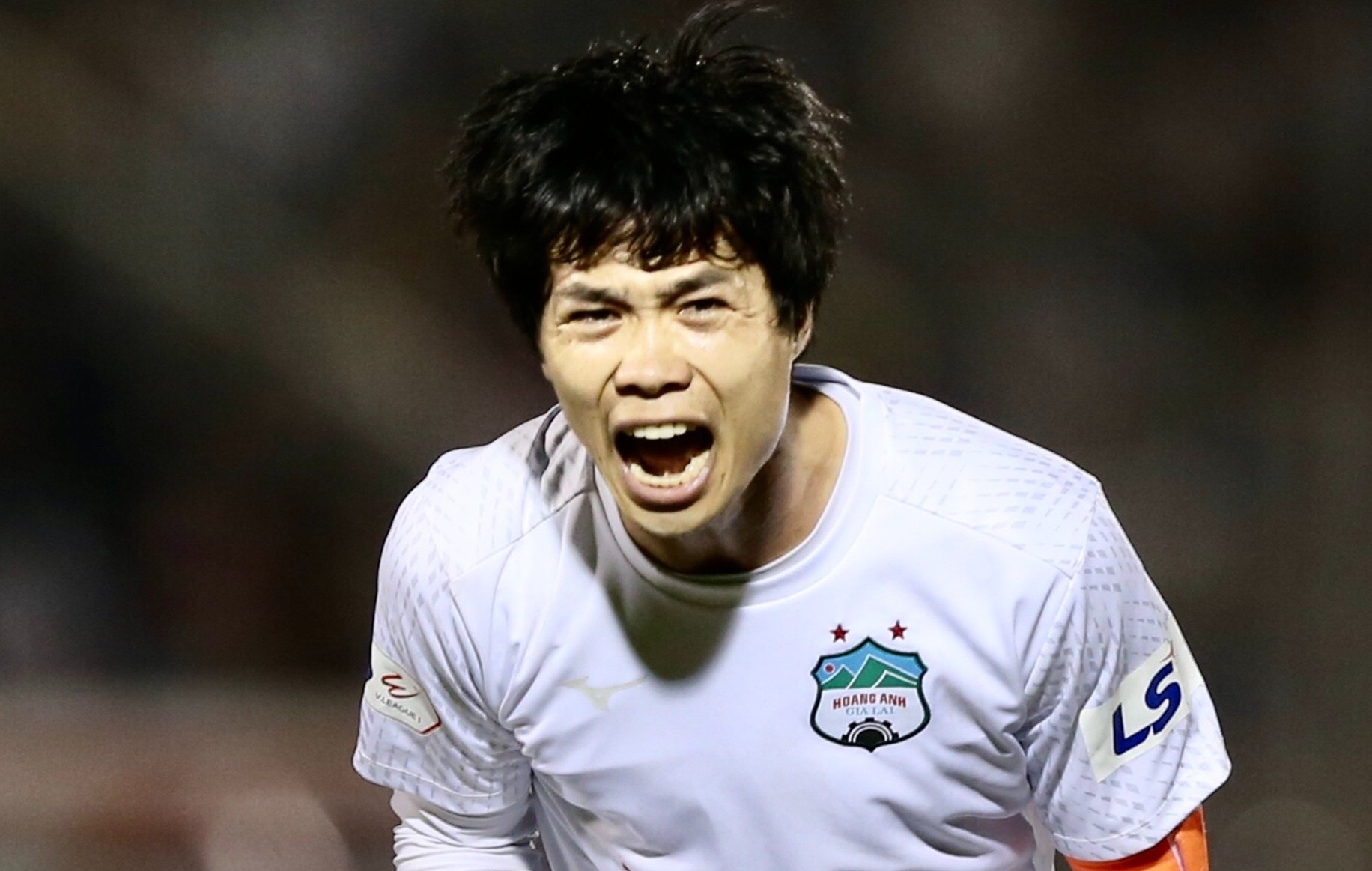 HAGL can Cong Phuong toa sang truoc Yokohama hinh anh