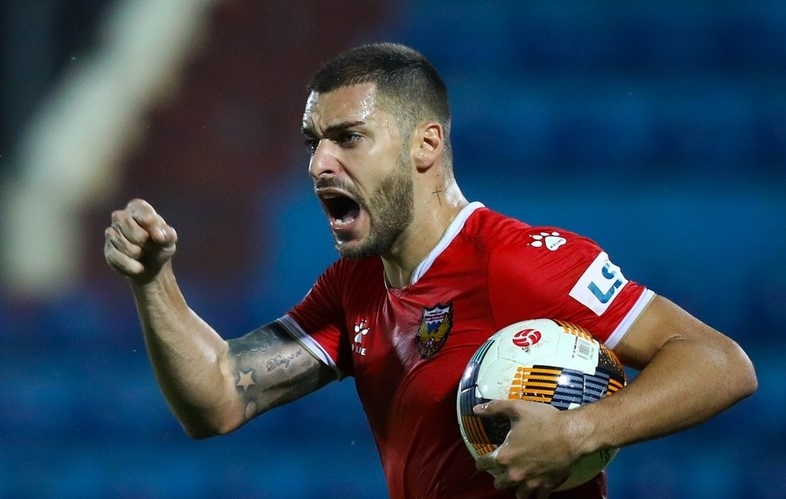 Ngoai binh cua SLNA luyen dut diem truoc tran gap HAGL hinh anh