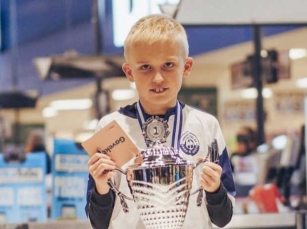 Than dong FIFA 21 gia tang ky luc the gioi hinh anh