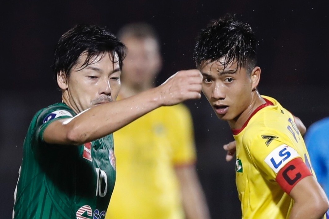 Ngoai binh 40 tuoi bi Phan Van Duc tra dua khi choi tieu xao hinh anh