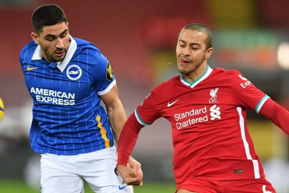 Liverpool thua Brighton tren san nha sau 39 nam hinh anh