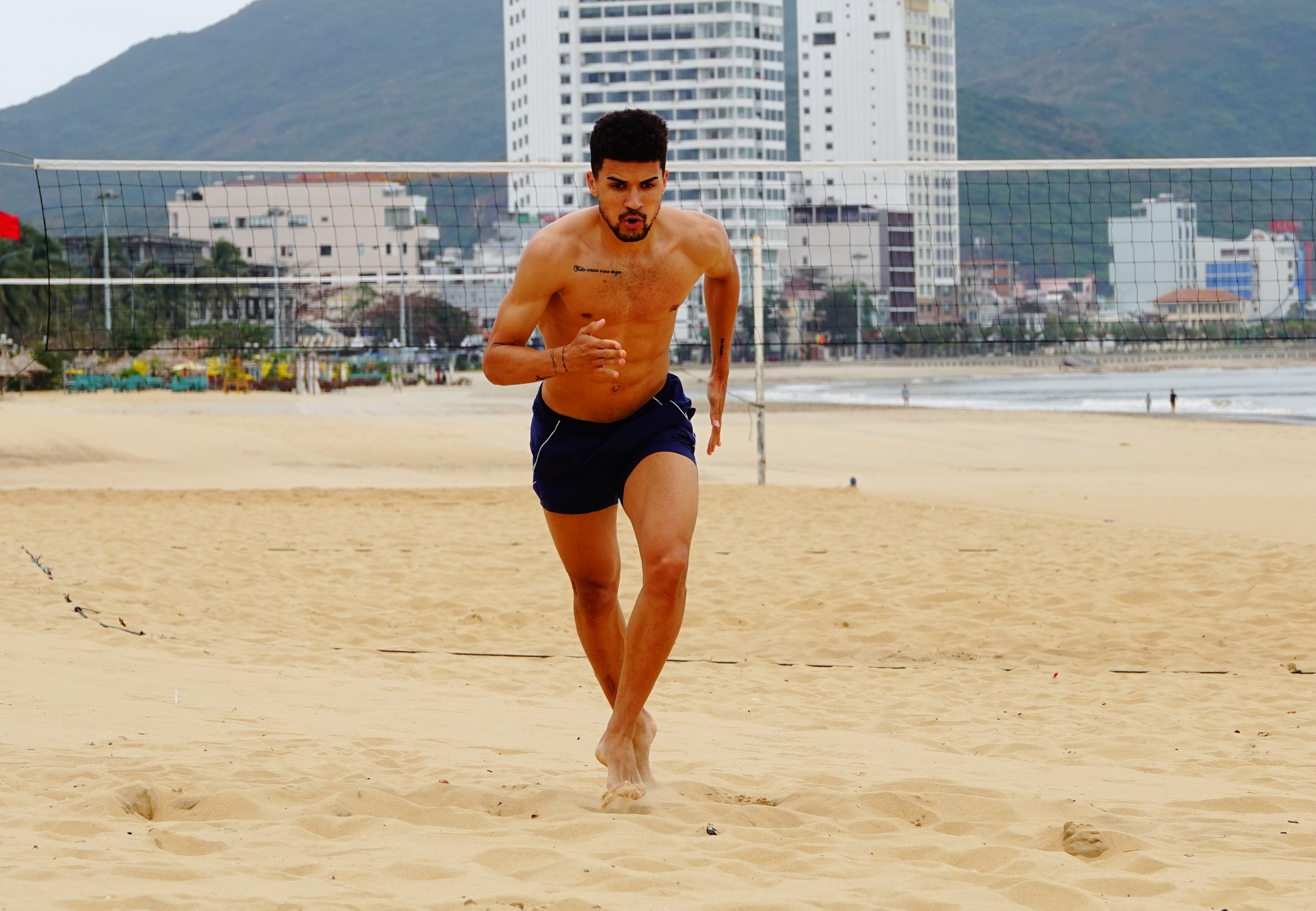 cuu cau thu u16 barca anh 2