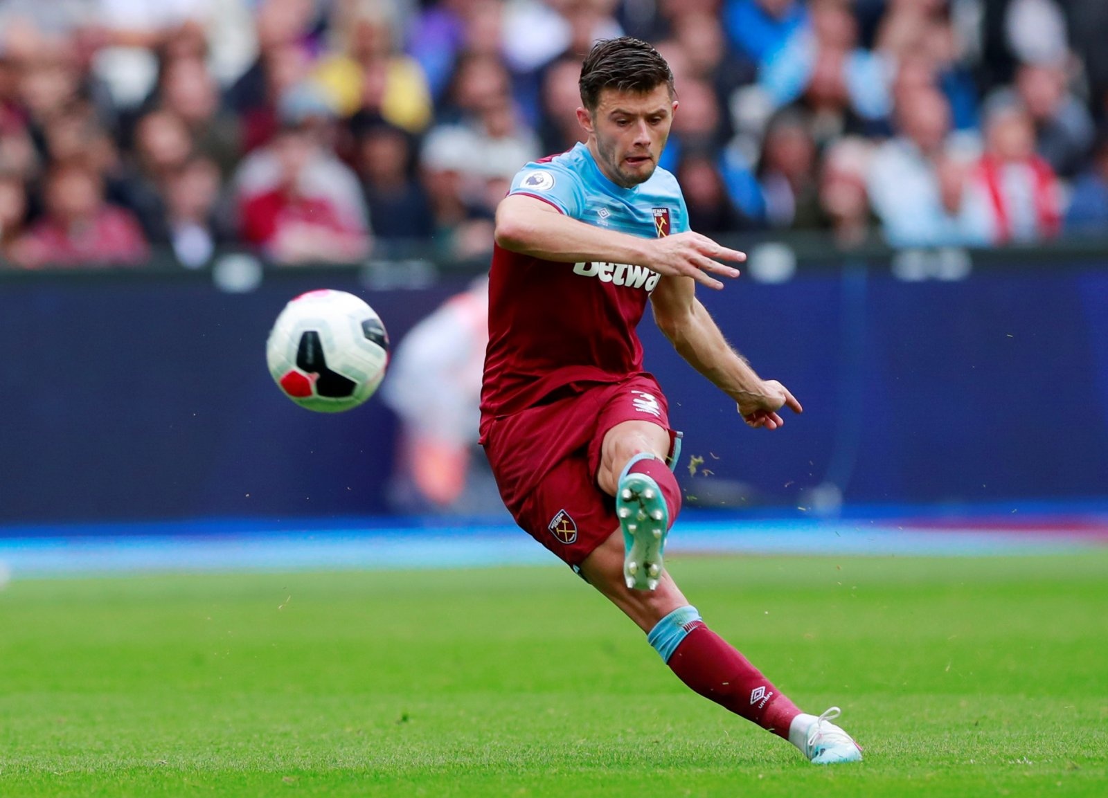 hau ve trai premier league anh 1