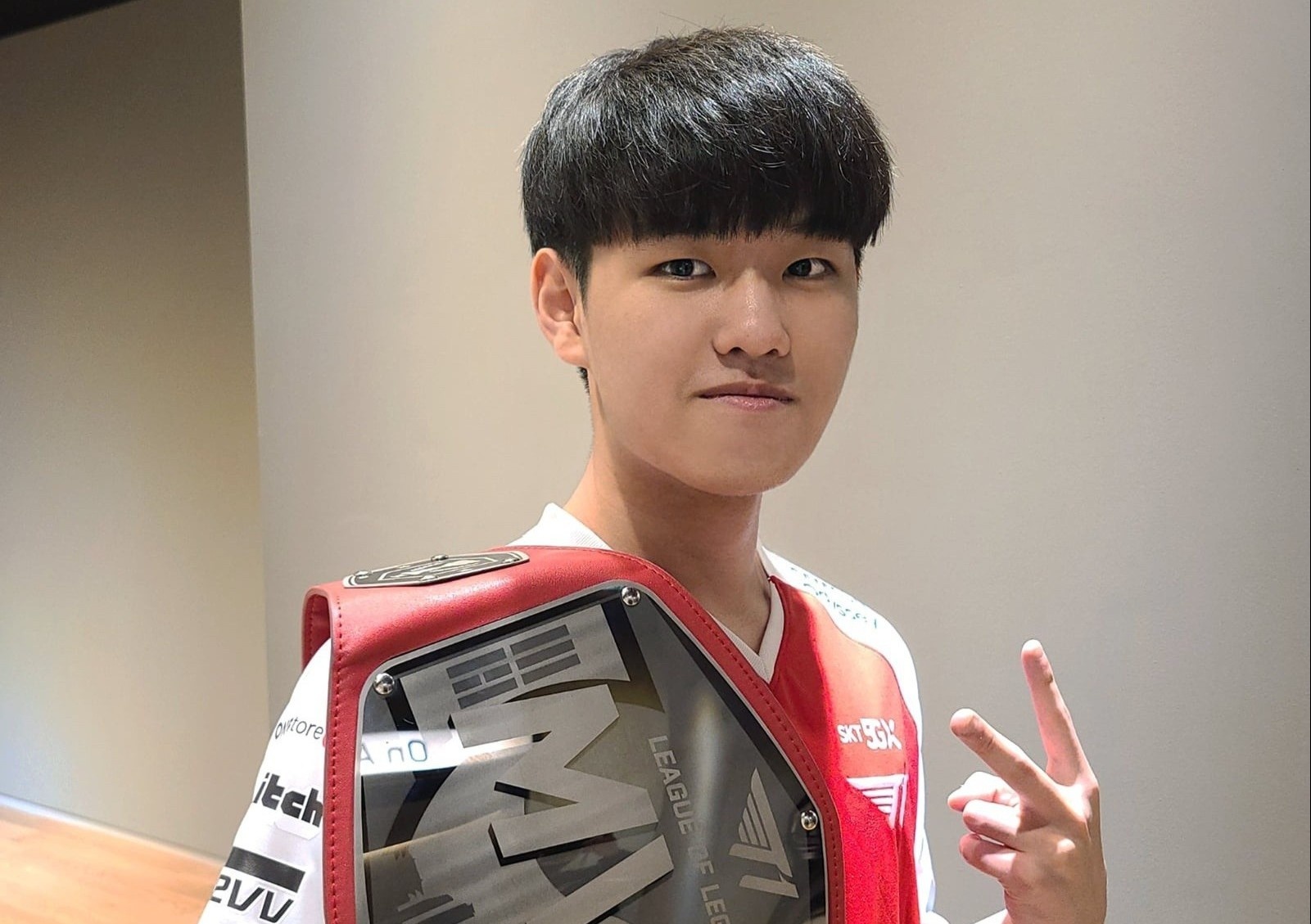 Tai nang tre cua T1 tiep tuc toa sang hinh anh