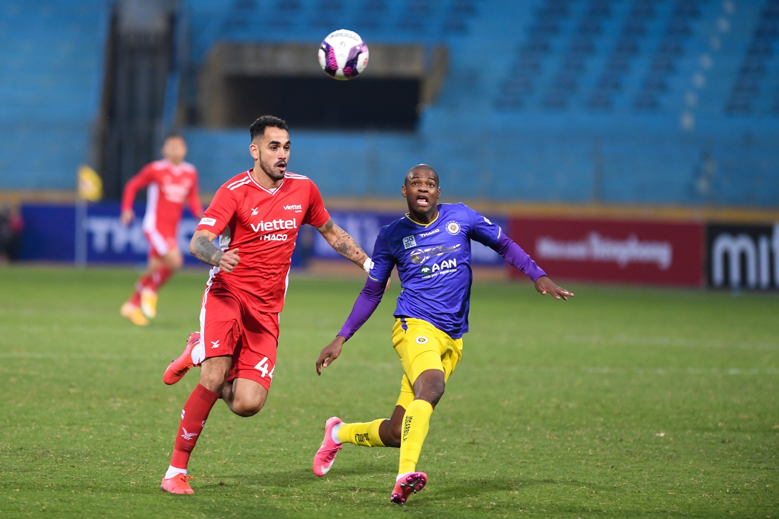 ngoai binh brazil o v.league anh 2