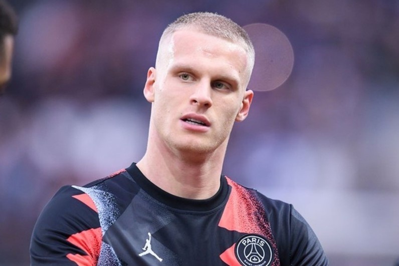 Hau ve tre PSG noi loan vi mat suat da chinh hinh anh