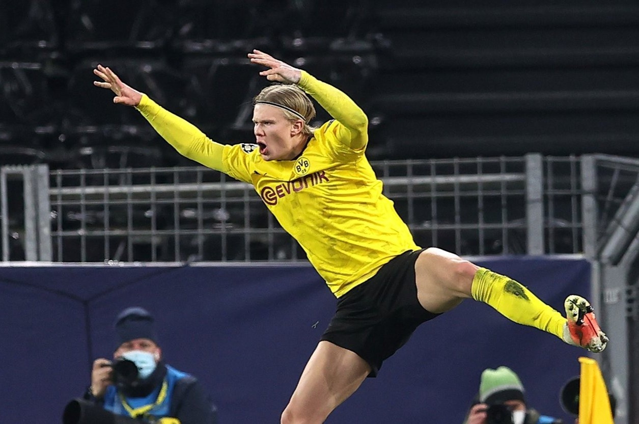 Haaland choi bung no giup Dortmund vao tu ket hinh anh