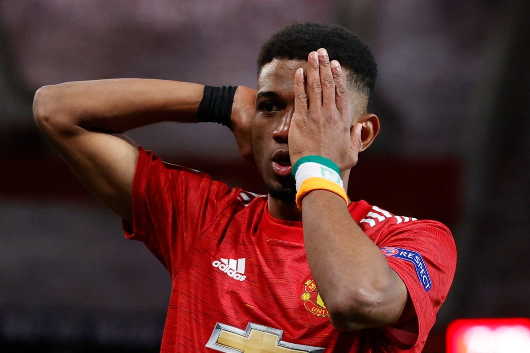 Ngay Diallo buoc ra anh sang o MU hinh anh