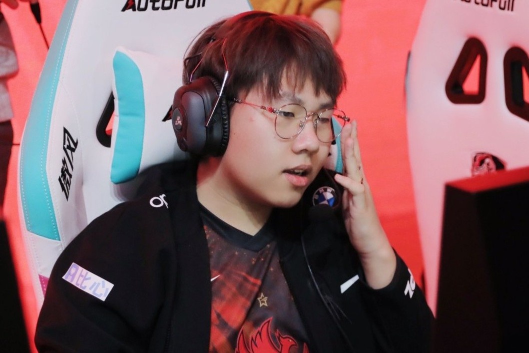 Giai LMHT o Trung Quoc lao dao vi ban do hinh anh