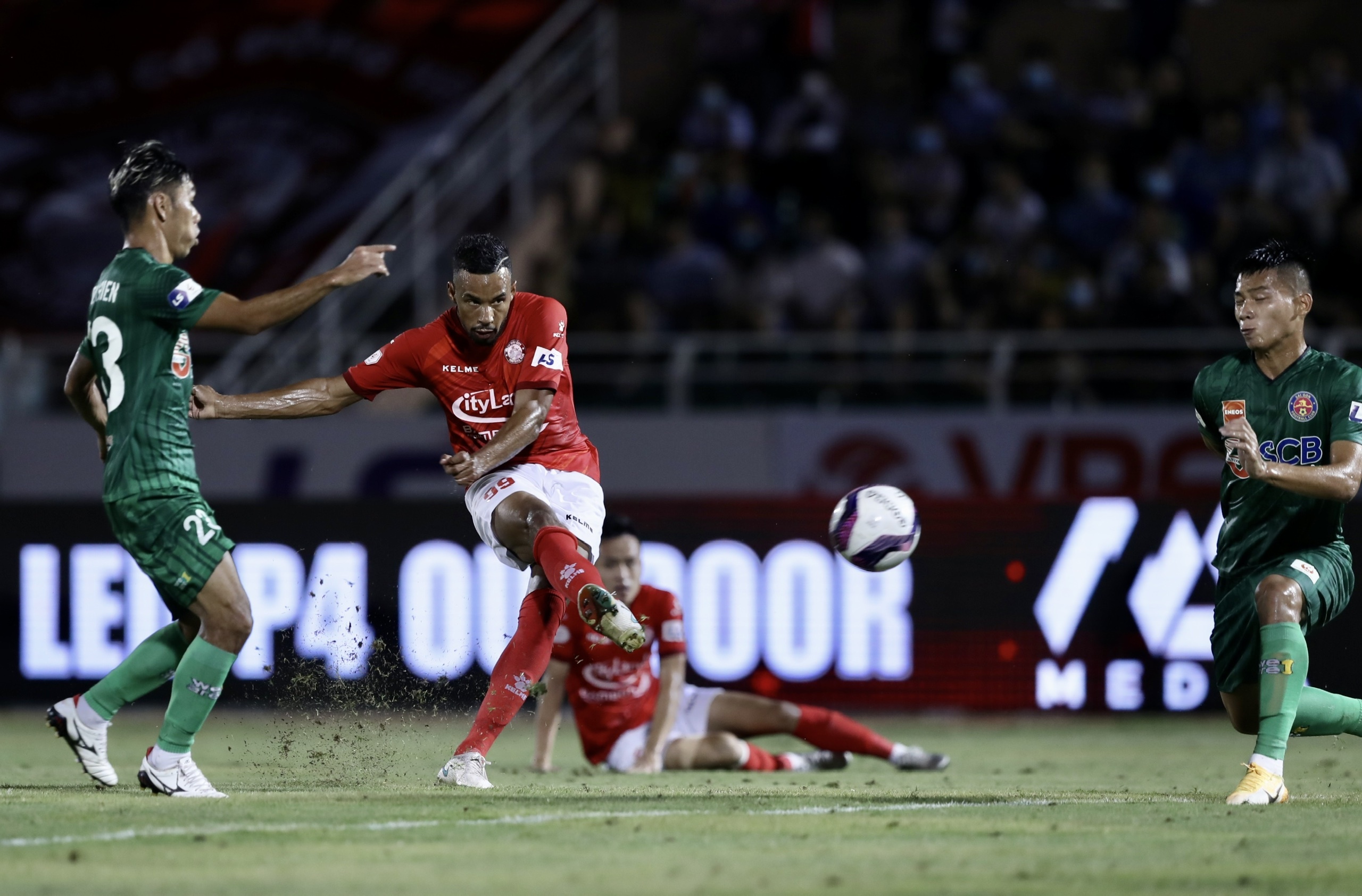 ngoai binh cua clb tphcm anh 1