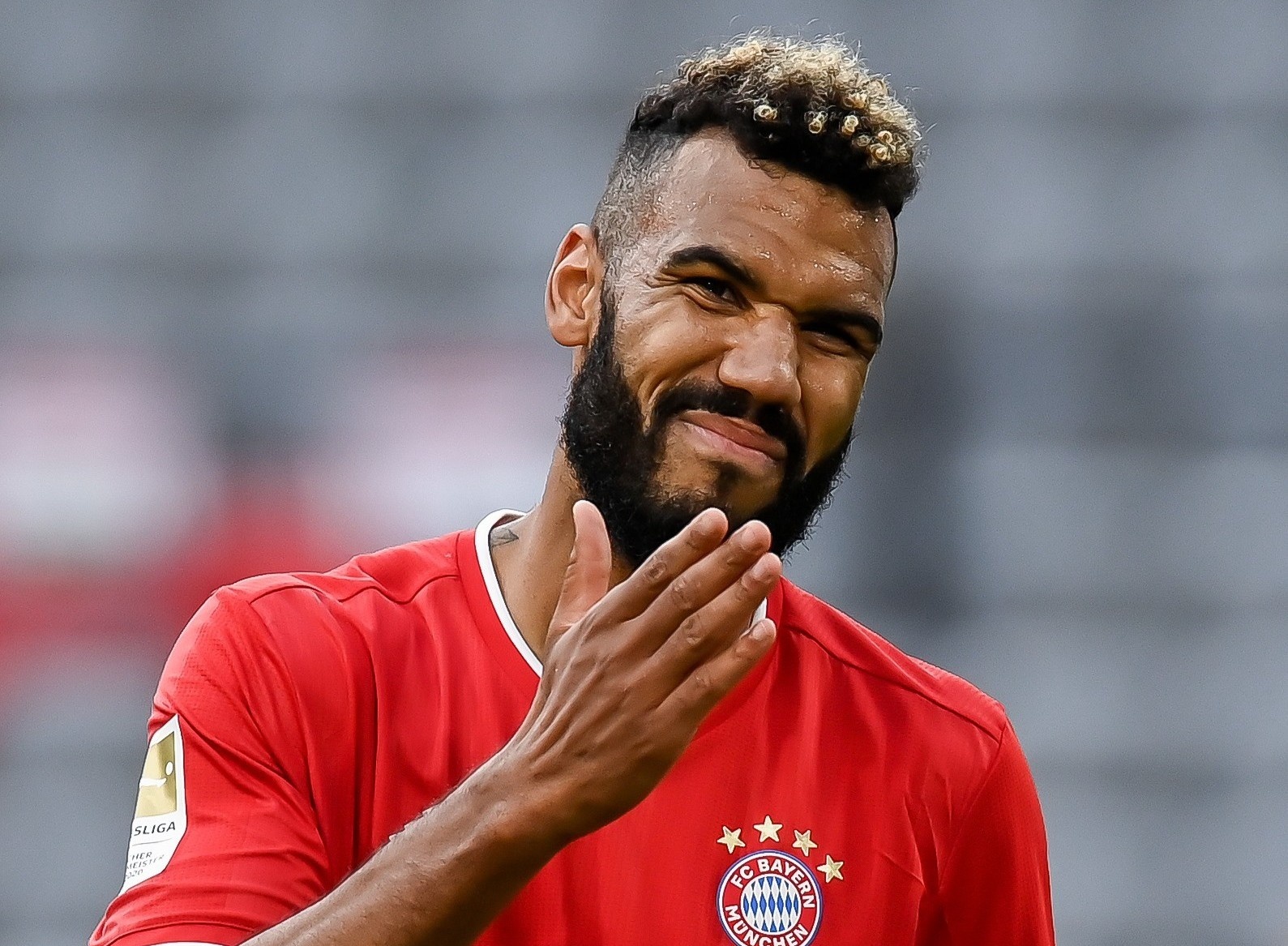 Sao Bayern mat suat len tuyen vi su co hy huu hinh anh