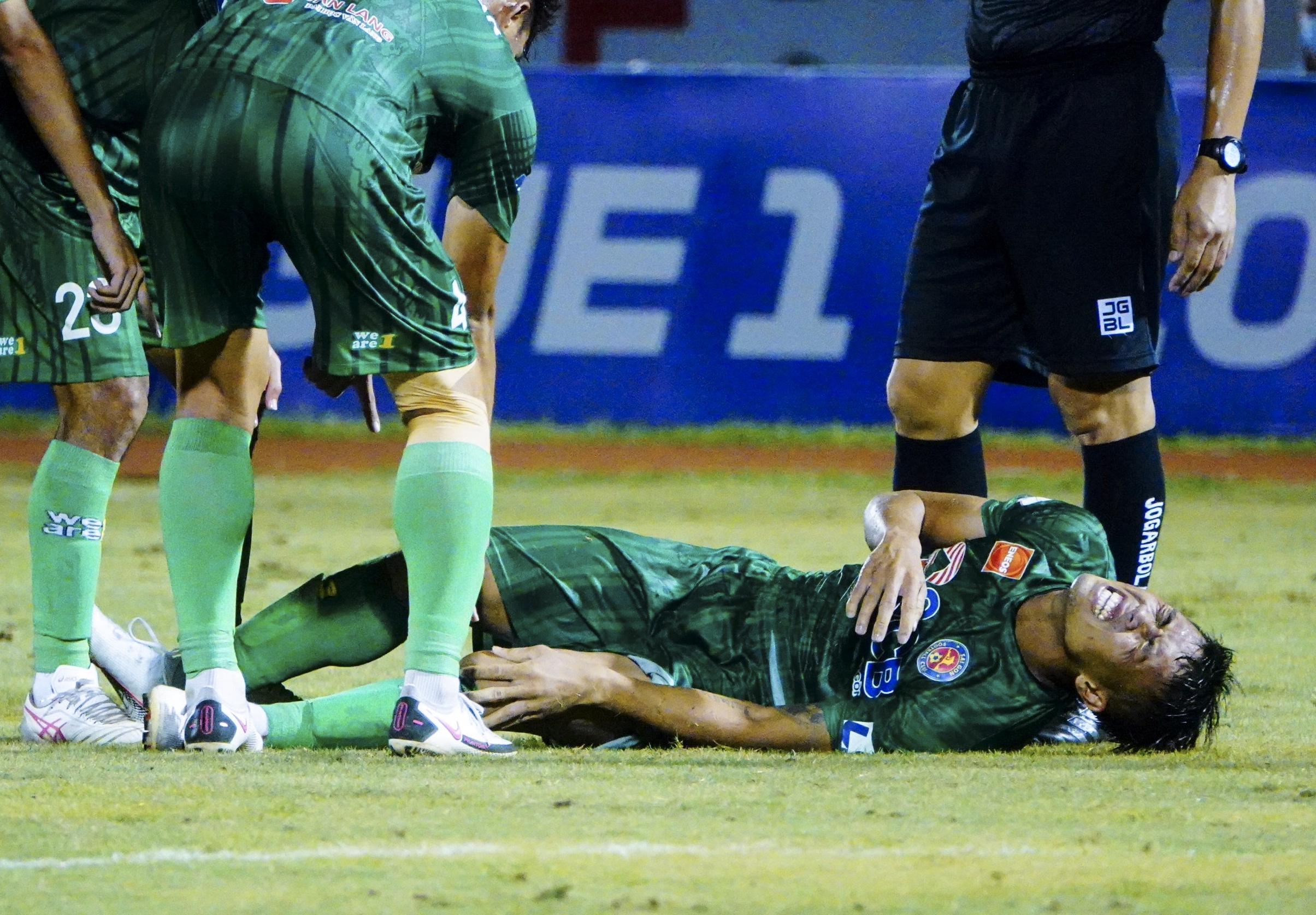 bao luc v league 2021 anh 1