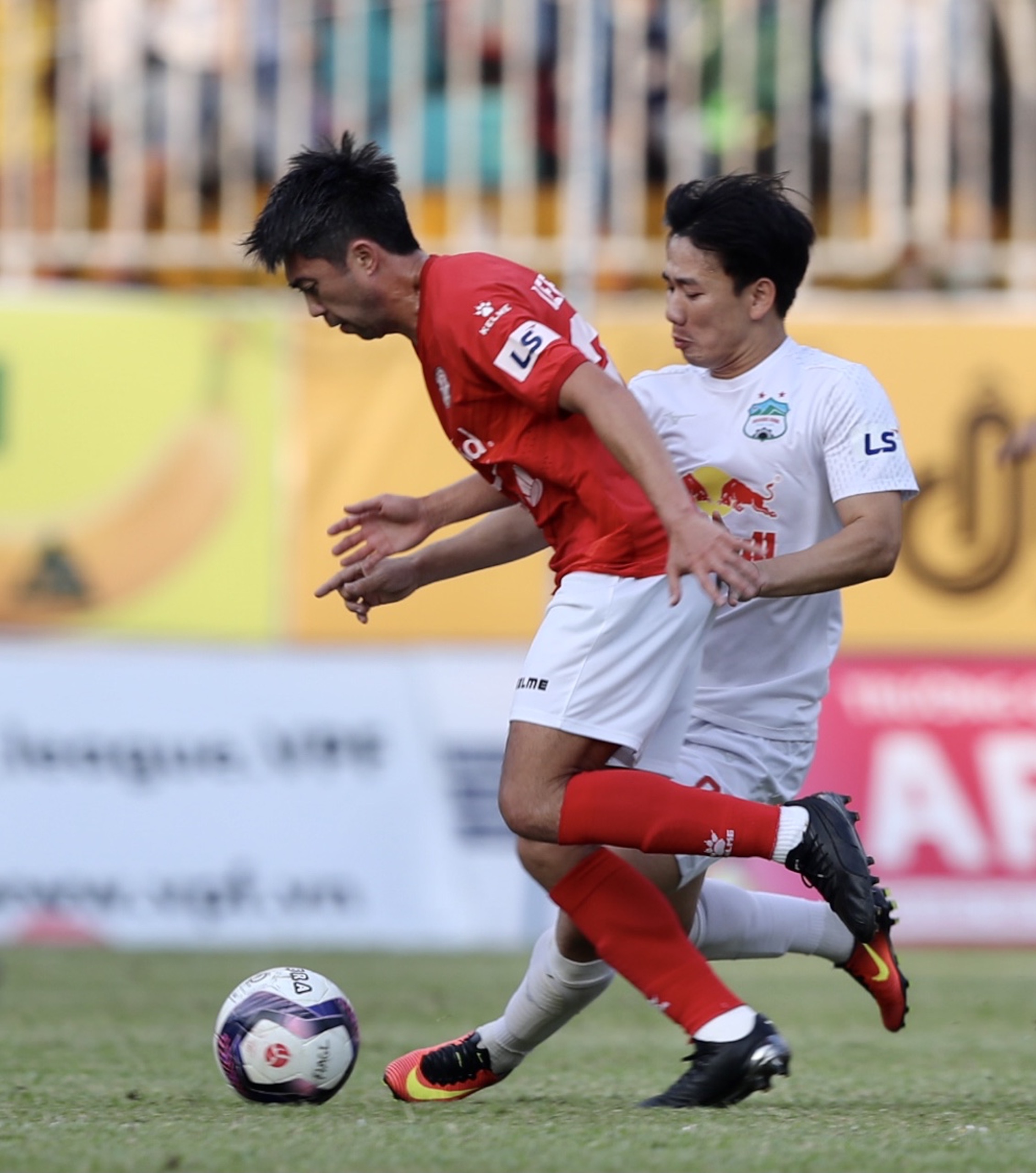 lee nguyen ne cu vao bong anh 4