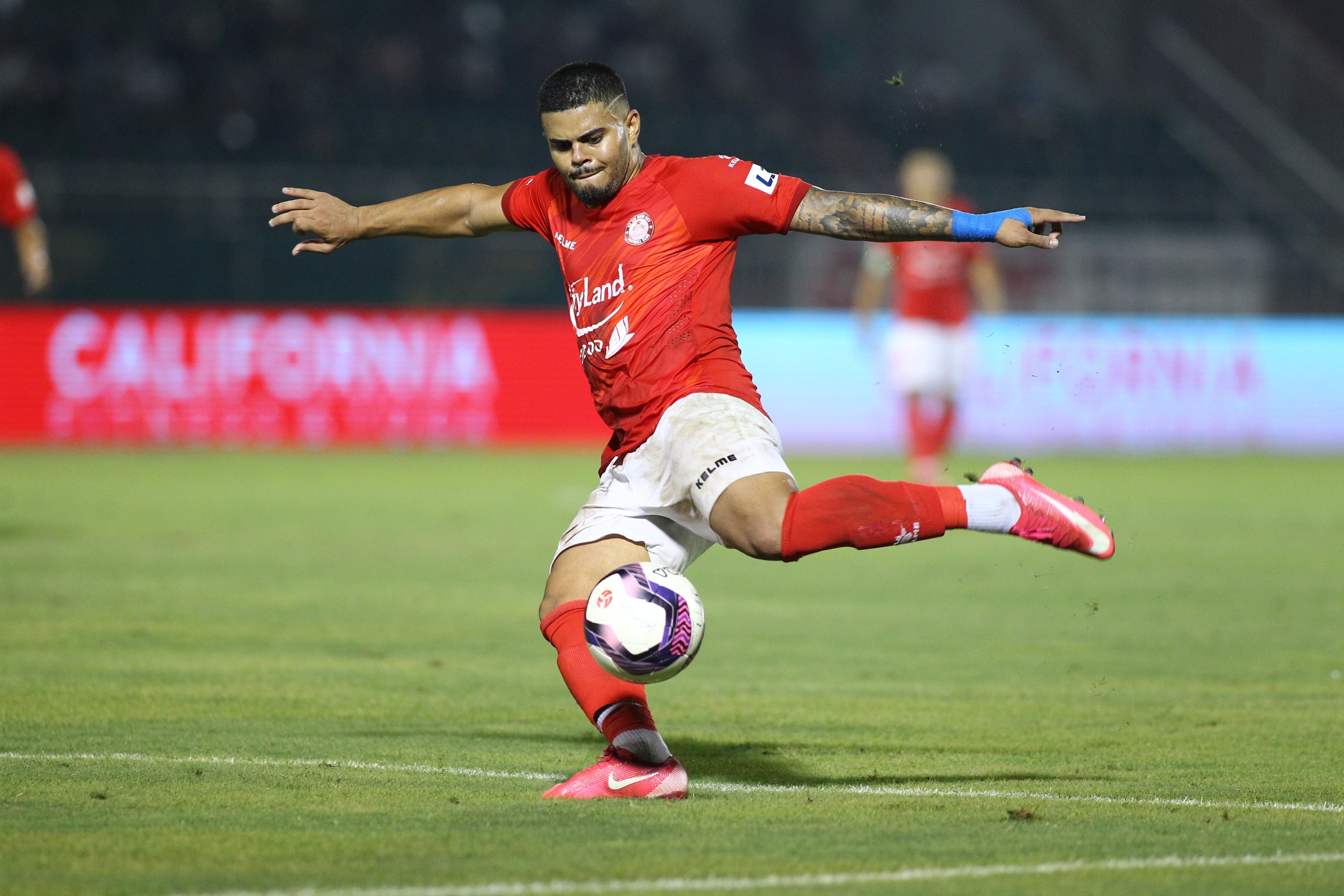 cuu cau thu u16 barca anh 2